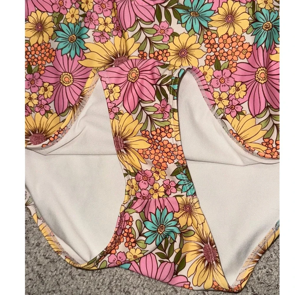 No Boundaries Girls Floral Long Sleeve One Piece Swimsuit XL 16-18 Rash Guard